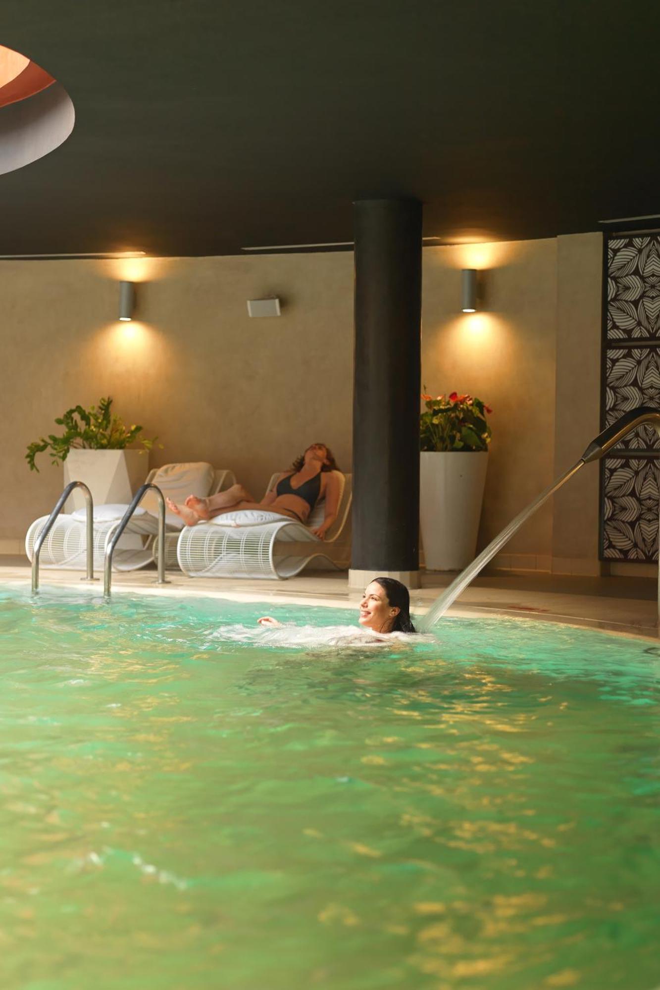 Adam Hotel Suites チュニス エクステリア 写真